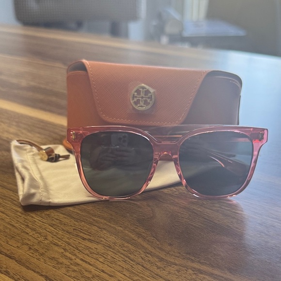 Tory Burch Pink Sunglasses with Case - Picture 1 of 7